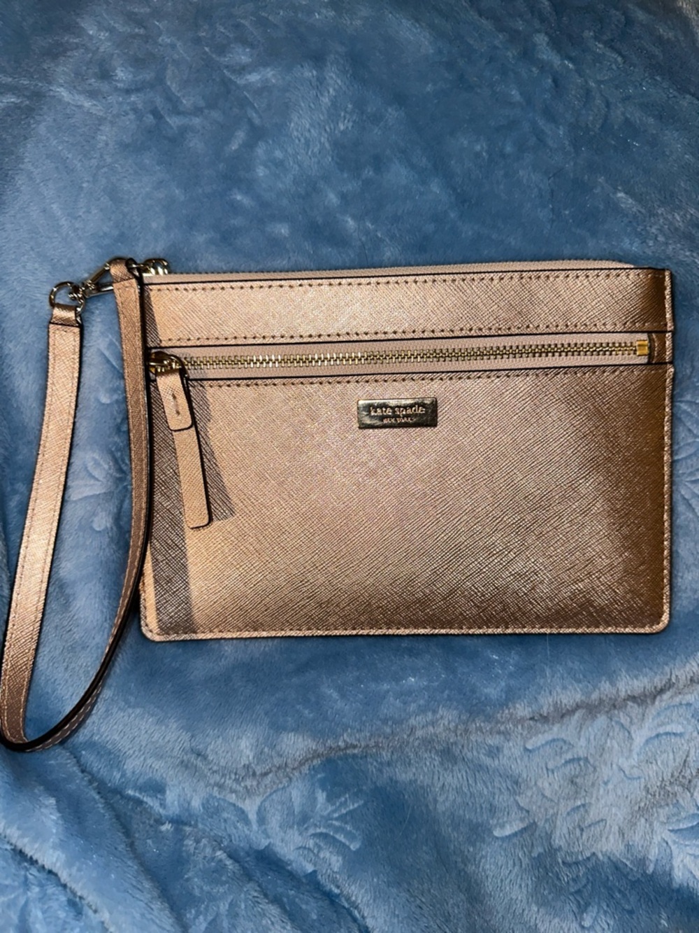 kate spade metallic rose gold wristlet clutch with wrist strap